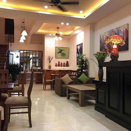 Old Quarter Family Hotel Hanoi Bagian luar foto