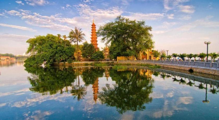 Old Quarter Family Hotel Hanoi Bagian luar foto