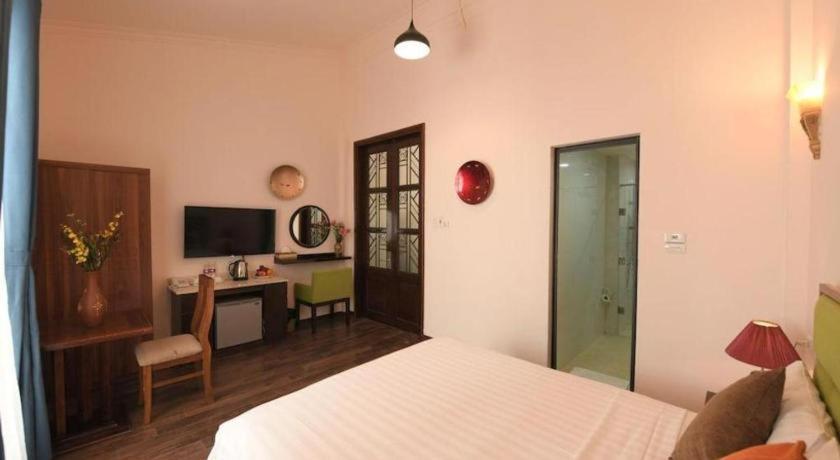 Old Quarter Family Hotel Hanoi Bagian luar foto